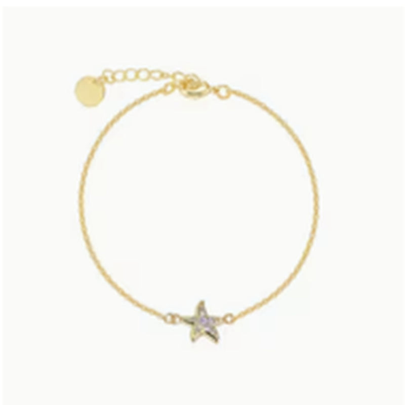 Delicate gold-tone bracelet with a starfish charm