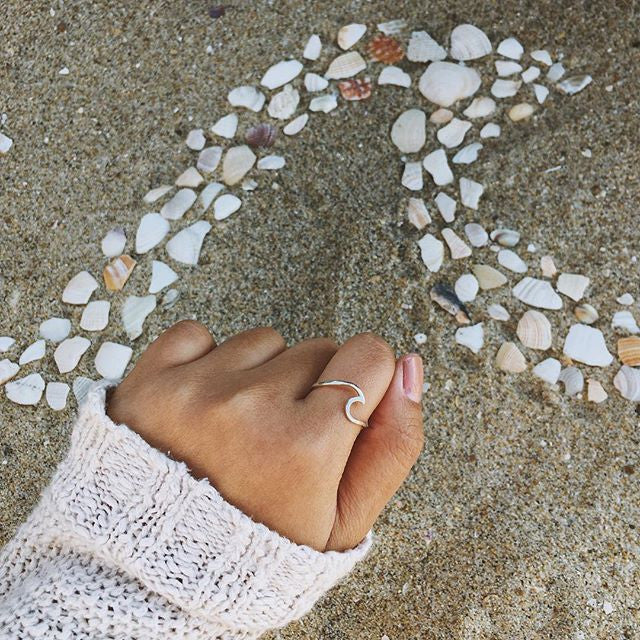 Classic Wave Ring