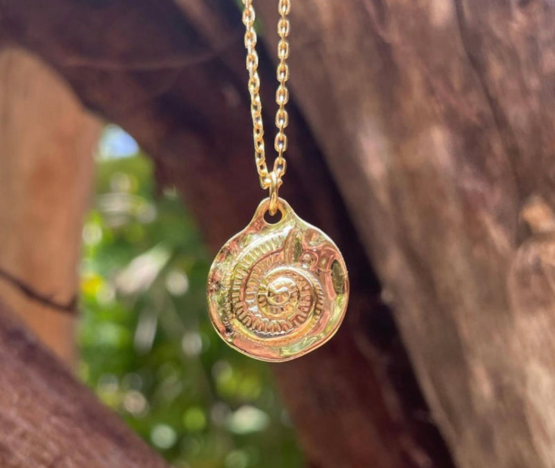 Shell Pendant Necklace